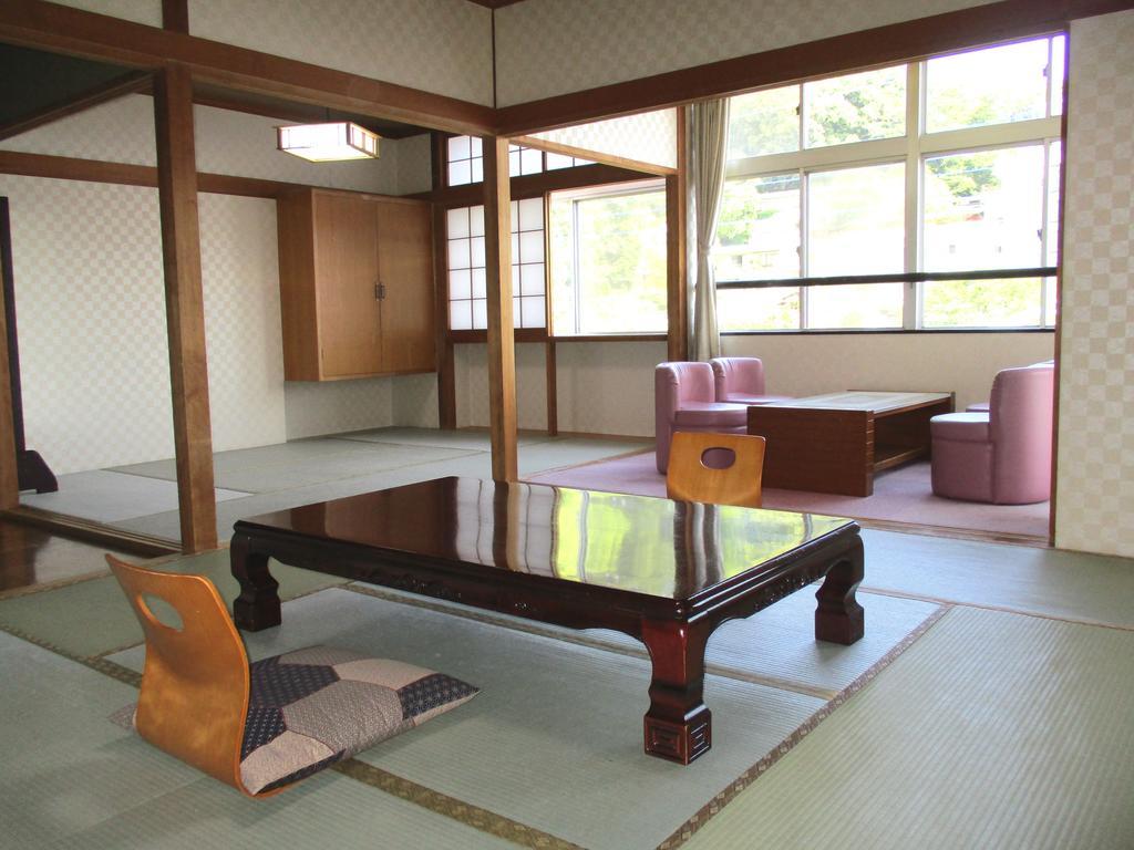 מלון איזונוקוני Izunagaoka Onsen Azumaya מראה חיצוני תמונה