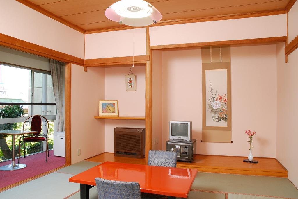 מלון איזונוקוני Izunagaoka Onsen Azumaya מראה חיצוני תמונה